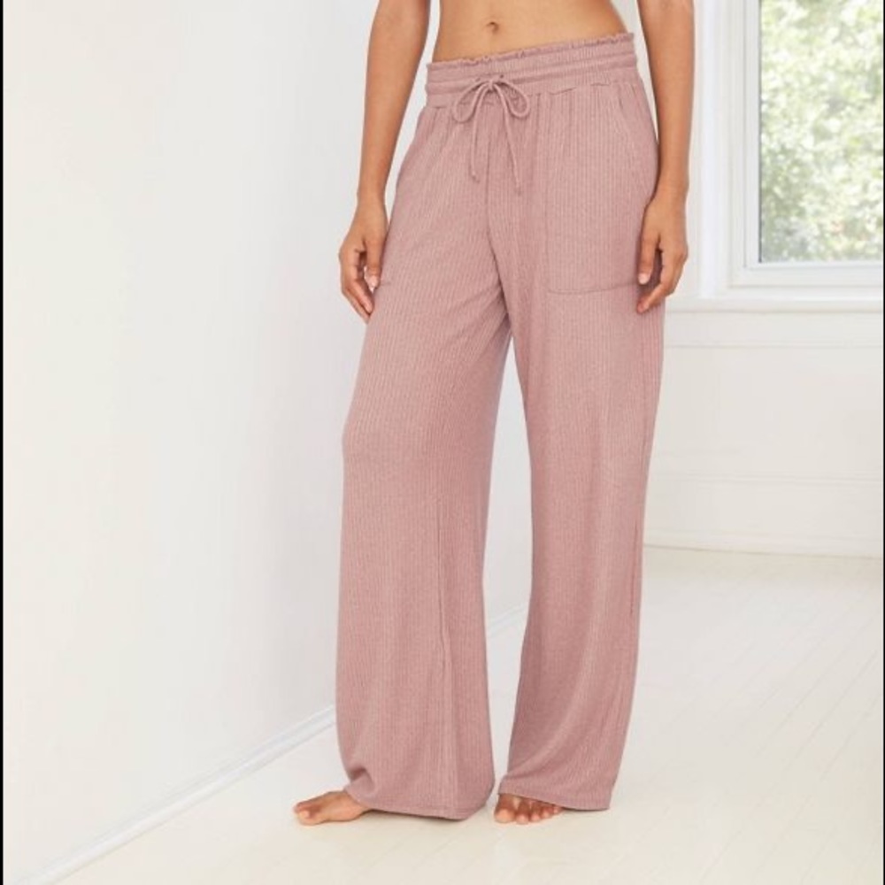 Stars above women’s wide leg lounge pants